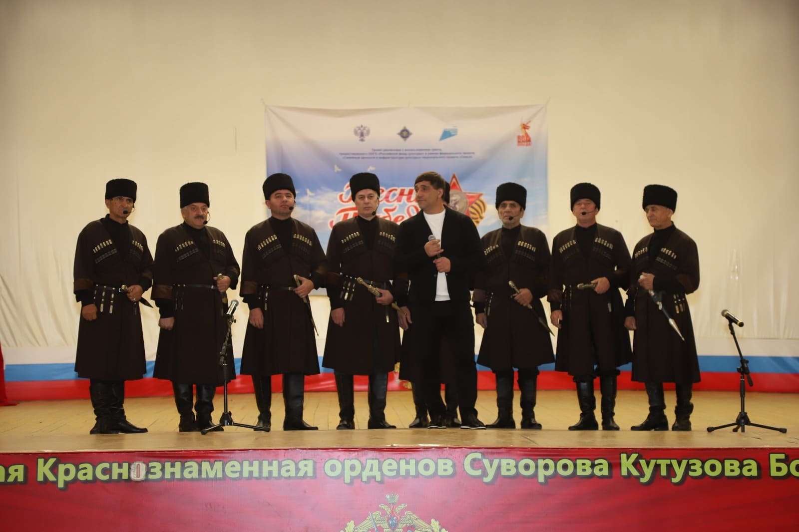 ️3 ноября Фестиваль народного творчества «Песни Победы» продолжил свою работу, и на этот раз его музыка прозвучала в стенах социальных учреждений.